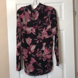 XL top in pink and black